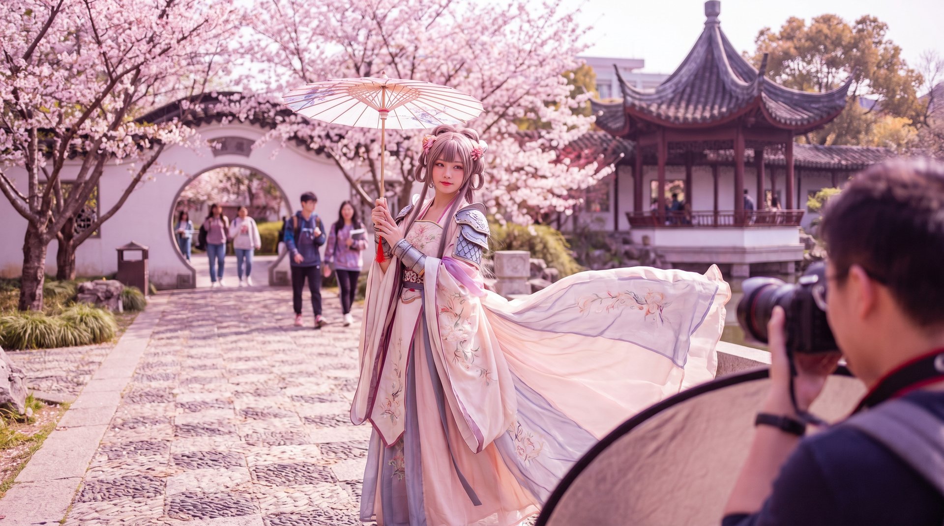 少妇传媒：古风校园写真拍摄